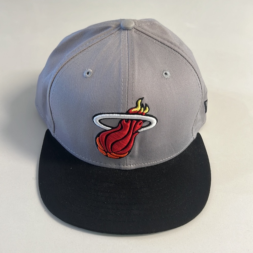 *Miami Heat Team NBA Grey Cap Hat New Era 9Fifty Hardwood Classics